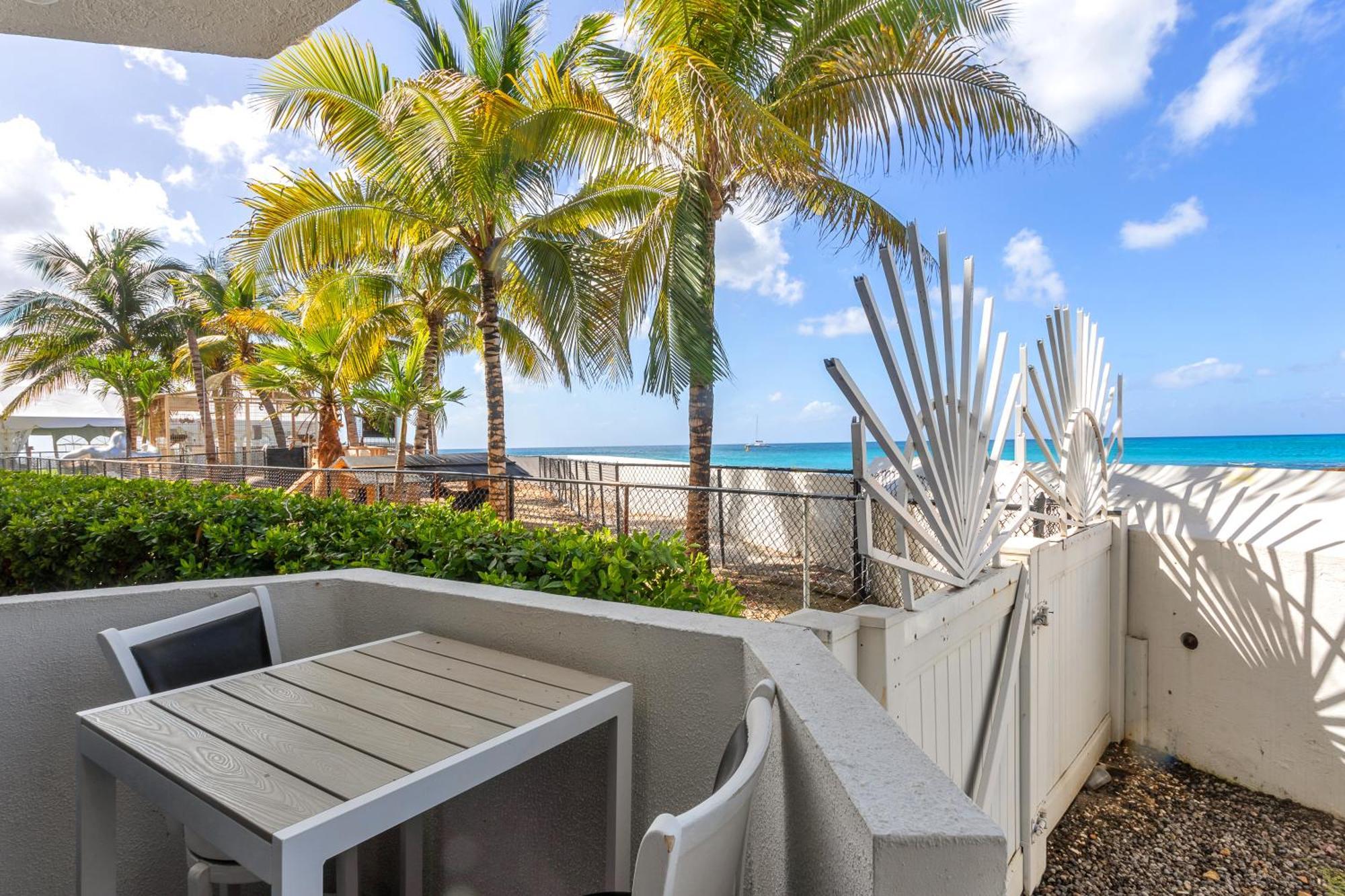 Maho Beach House - Petite Studio - Beach Access Esterno foto