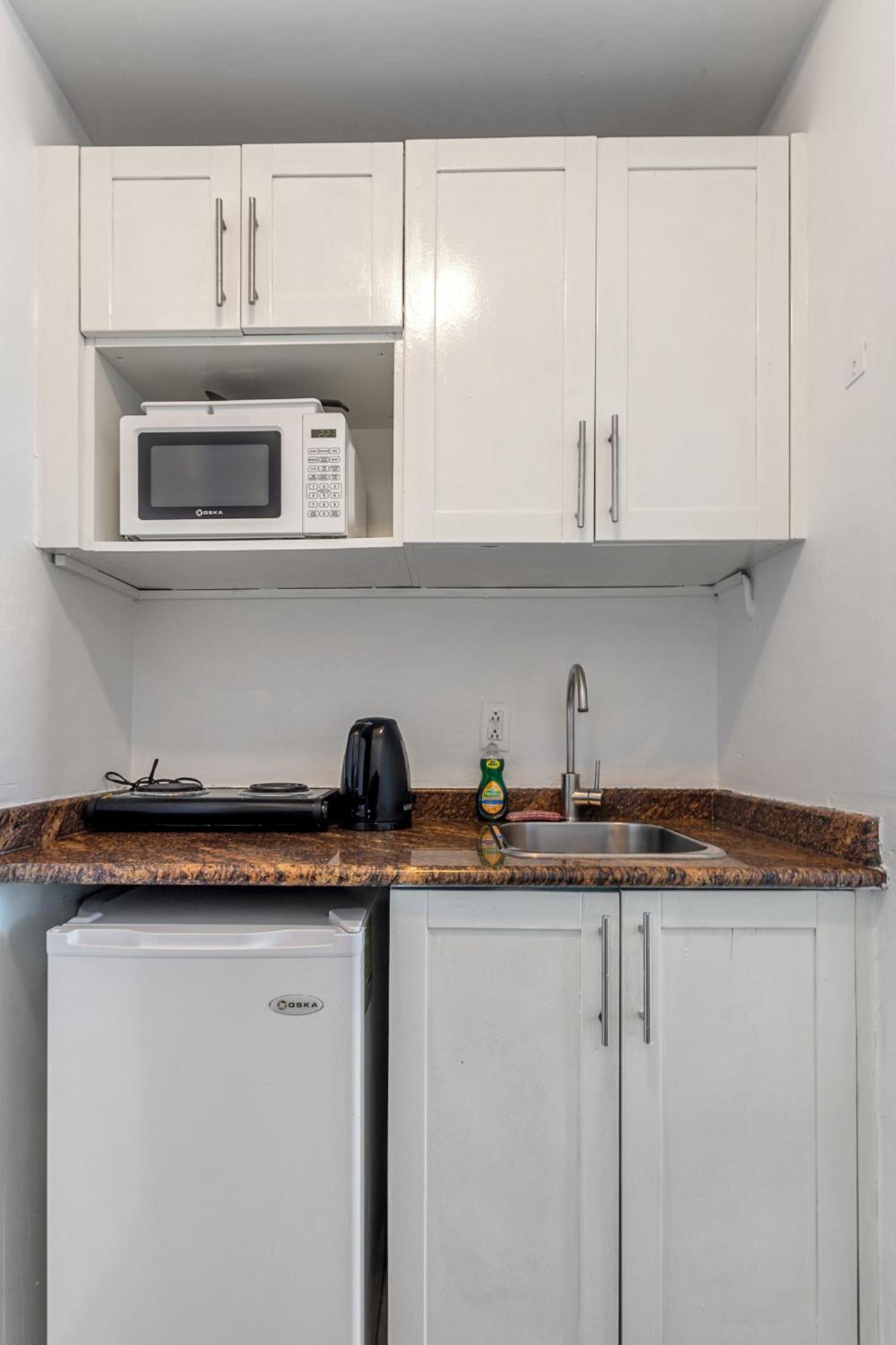 Maho Beach House - Petite Studio - Beach Access Esterno foto