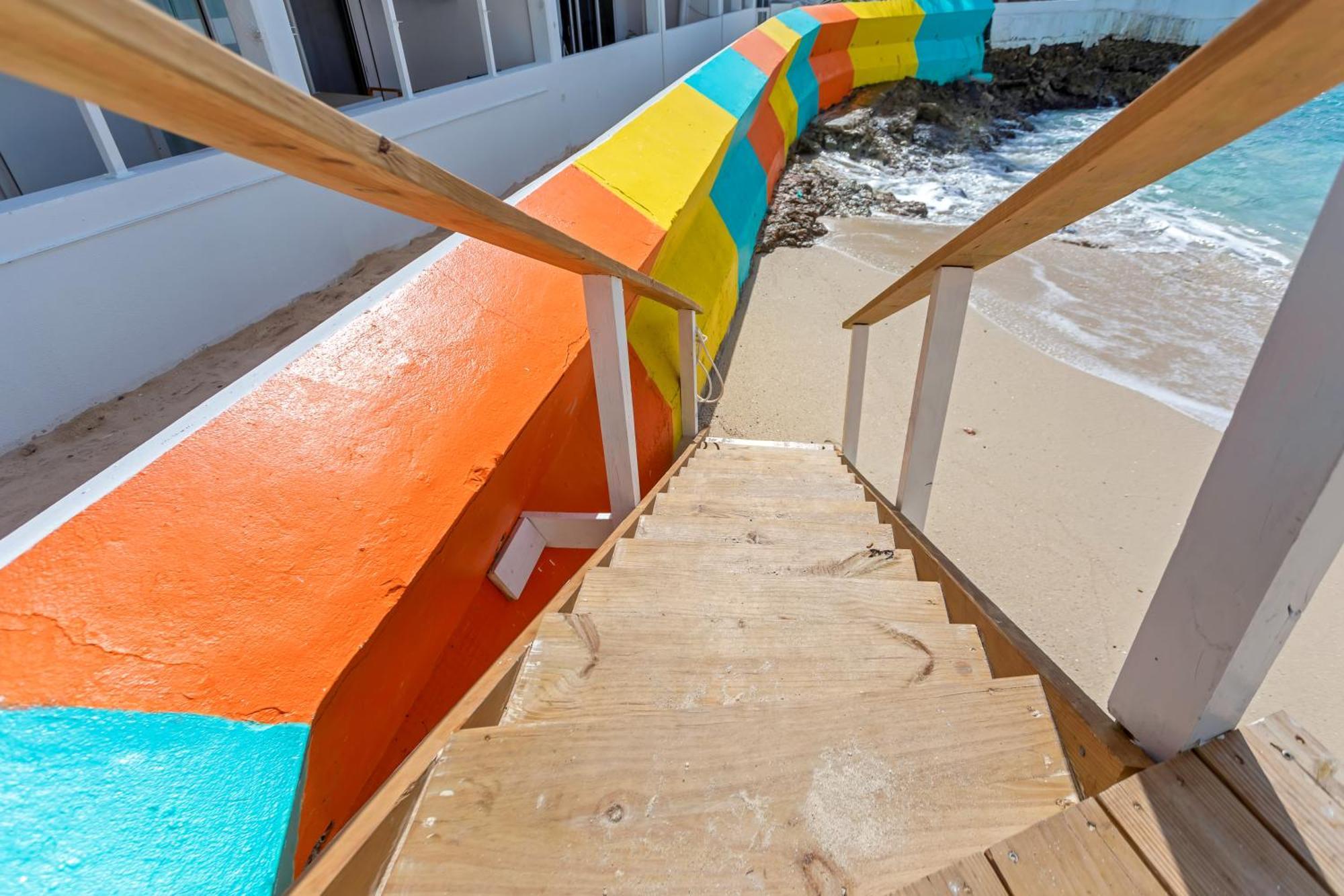 Maho Beach House - Petite Studio - Beach Access Esterno foto